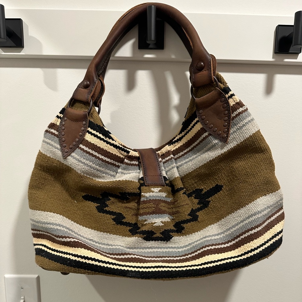 STS blanket Boho bag. Used one time. Great for weekend getaway or oversized bag